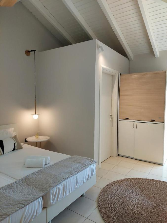 Nikkos Apartments Skala  エクステリア 写真