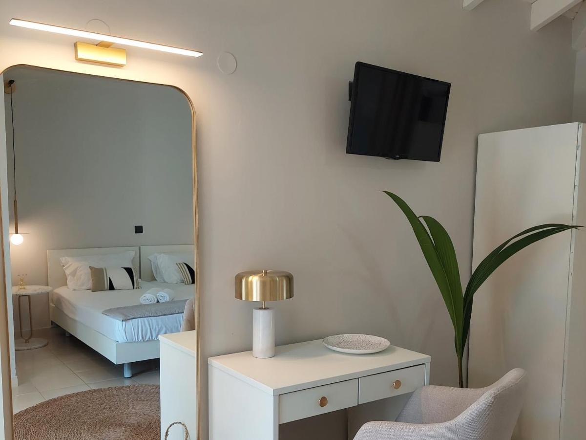 Nikkos Apartments Skala  エクステリア 写真