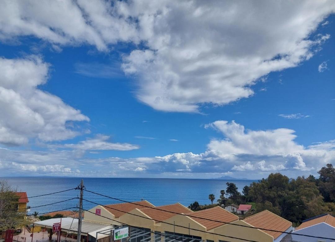 Nikkos Apartments Skala  エクステリア 写真